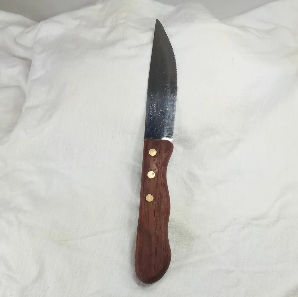 Walco Heavy Duty Stainless Serrated Hard Wood Handle 10